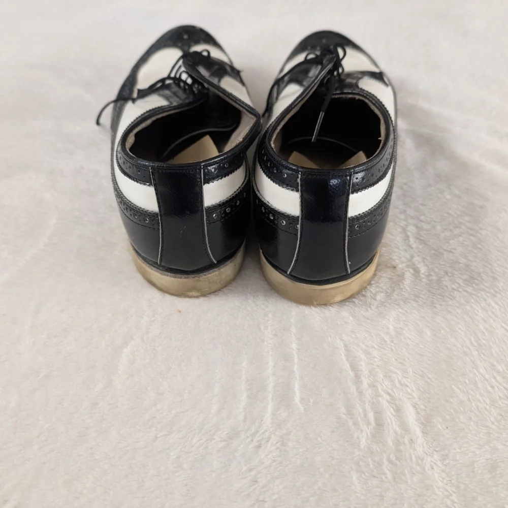 Hyde Vintage Black & White Wingtaill Bowling Oxfords Shoes - Size 8
